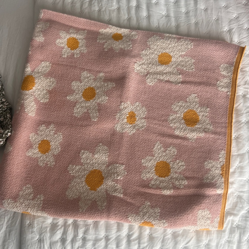 Daisy baby blanket